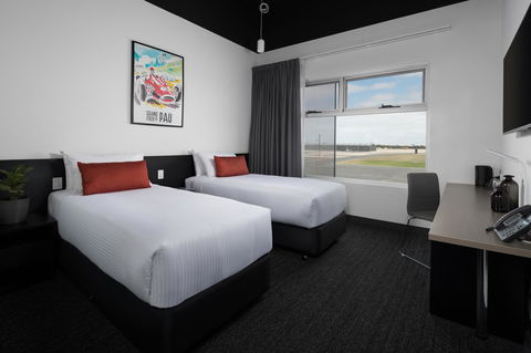 Rydges Pit Lane - Maitland Accommodation 32