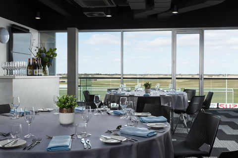 Rydges Pit Lane - Maitland Accommodation 6