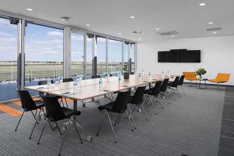 Rydges Pit Lane - Maitland Accommodation 3