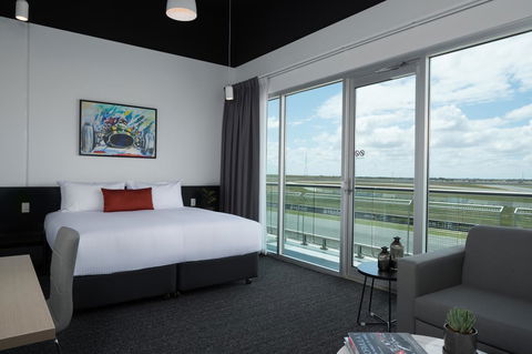Rydges Pit Lane - Maitland Accommodation 10