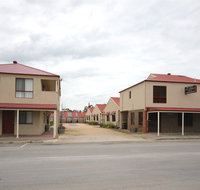 Port Vincent Motel  Apartments - Maitland Accommodation