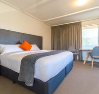 Mick O'Sheas - Maitland Accommodation