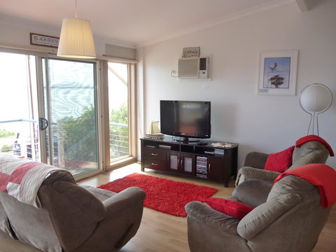 Seascape - Maitland Accommodation 5