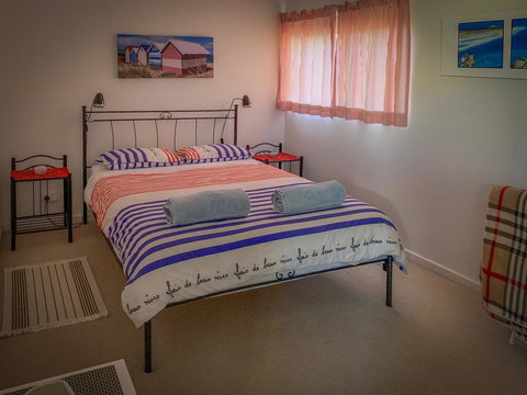 Seascape - Maitland Accommodation 9