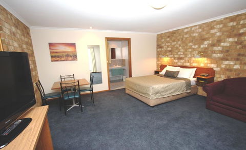 Clare Central - Maitland Accommodation 24