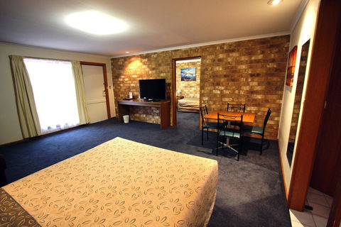 Clare Central - Maitland Accommodation 15