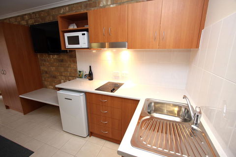 Clare Central - Maitland Accommodation 10