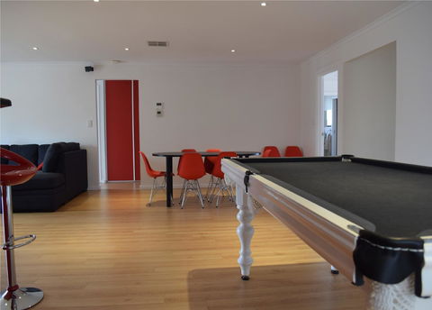 South Coast Escape - Maitland Accommodation 3