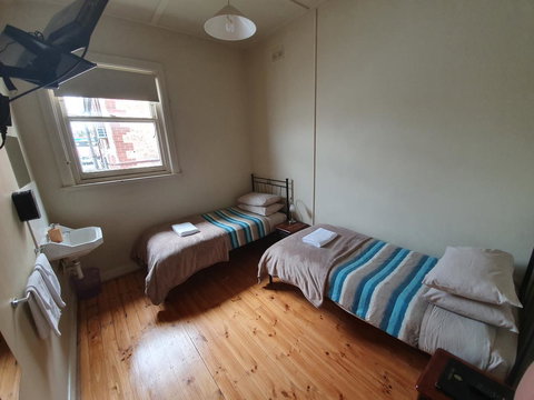 Pier Hotel Port Lincoln - Maitland Accommodation 25