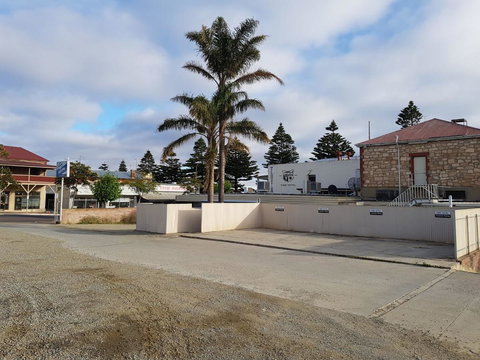 Pier Hotel Port Lincoln - Maitland Accommodation 32