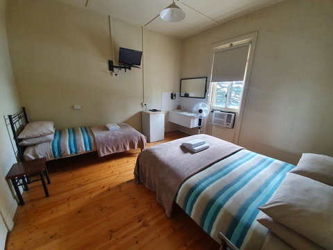 Pier Hotel Port Lincoln - Maitland Accommodation 22
