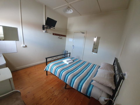 Pier Hotel Port Lincoln - Maitland Accommodation 20