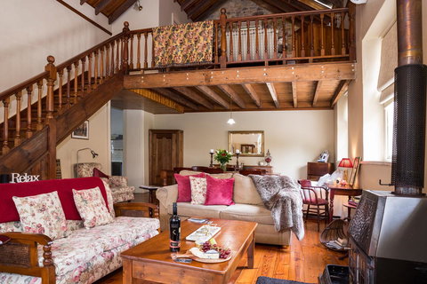 Clare Valley Heritage Retreat - Maitland Accommodation 12