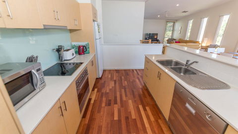 South Shores Villa 31 - South Shores Normanville - Maitland Accommodation 4