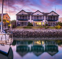 Marina Reflections - Maitland Accommodation