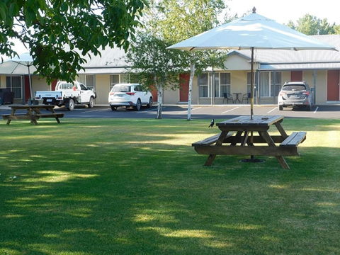 Alexander Cameron Suites - Maitland Accommodation 1