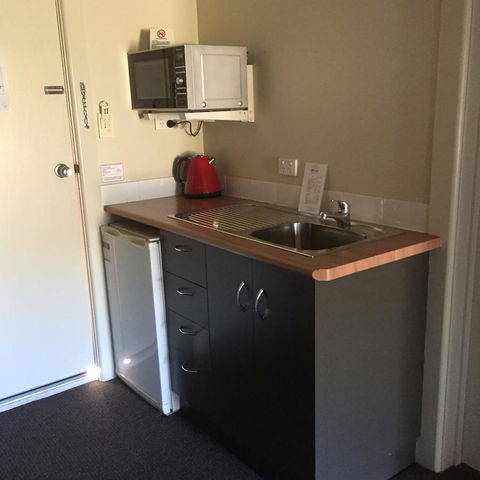 Alexander Cameron Suites - Maitland Accommodation 18