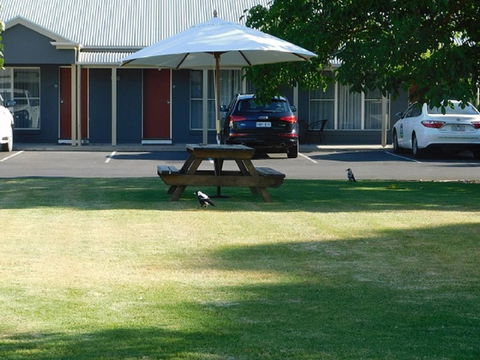Alexander Cameron Suites - Maitland Accommodation 5