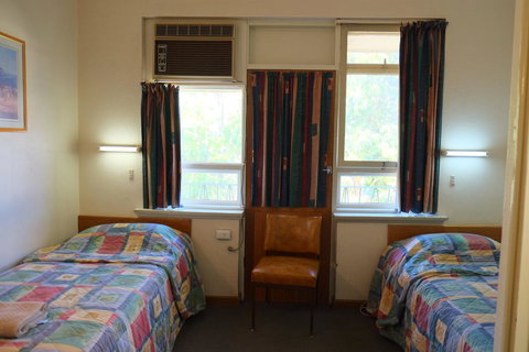 Berri Hotel - Maitland Accommodation 26