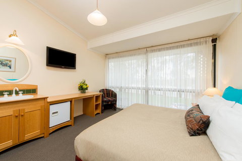 Berri Hotel - Maitland Accommodation 35