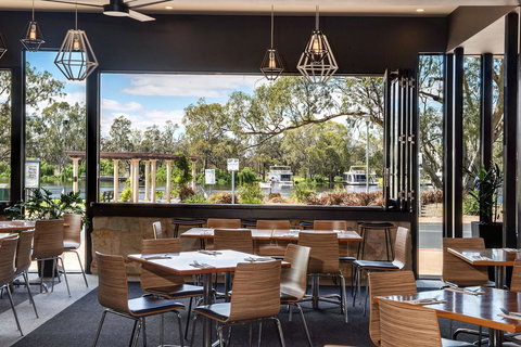 Berri Hotel - Maitland Accommodation 9