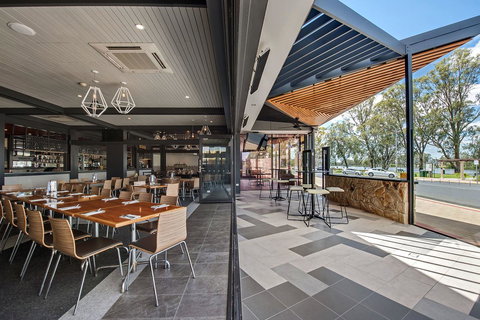 Berri Hotel - Maitland Accommodation 5