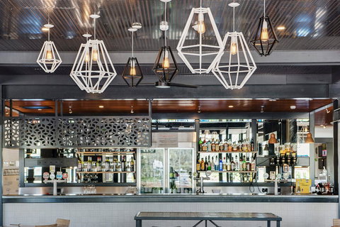 Berri Hotel - Maitland Accommodation 8