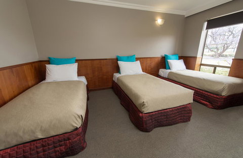 Berri Hotel - Maitland Accommodation 41