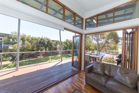 South Shores Villa 52 - Maitland Accommodation 6