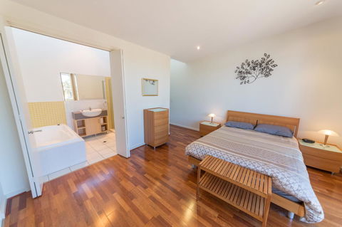 South Shores Villa 52 - Maitland Accommodation 17