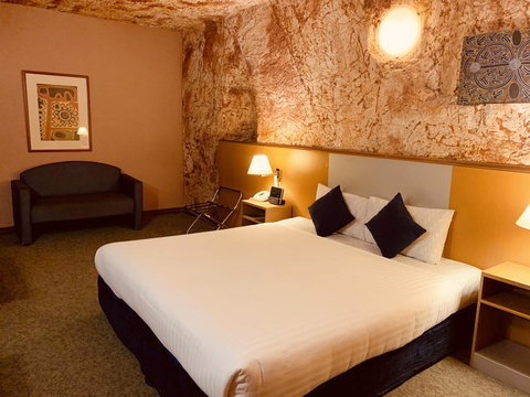 Desert Cave Hotel - Maitland Accommodation 3