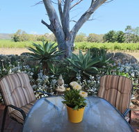 Linger Longer Vineyard - Maitland Accommodation