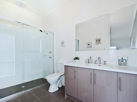 Seas The Day - Maitland Accommodation 9