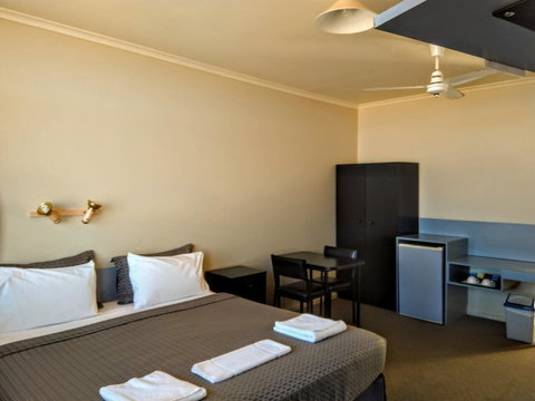 Highway One Motel - Maitland Accommodation 24