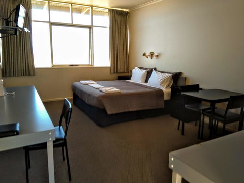 Highway One Motel - Maitland Accommodation 25