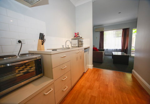 St Francis Winery - Maitland Accommodation 8