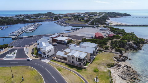 Robe Marina Accommodation - Maitland Accommodation 0