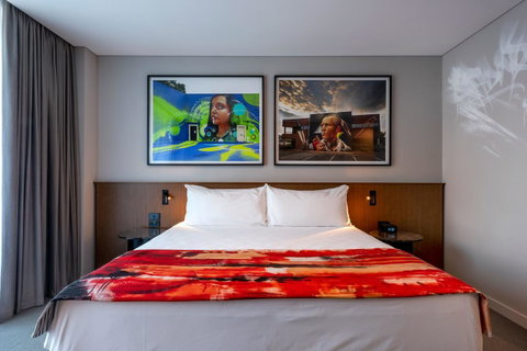 The Adnate Perth - Art Series - Maitland Accommodation 16