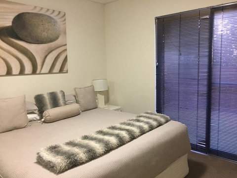 Parklane Apartments - Maitland Accommodation 8