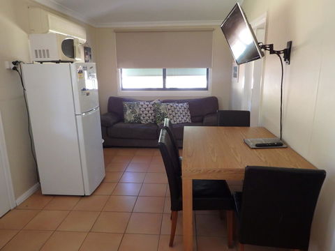 Lazy Lobster Holiday Units & Chalets - Maitland Accommodation 5