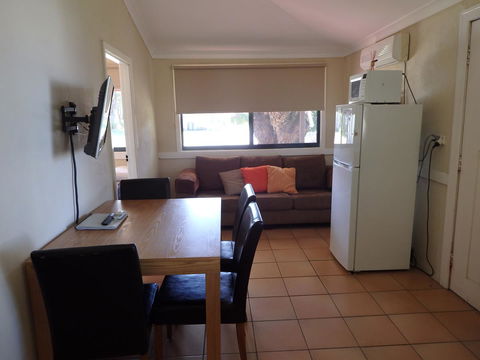 Lazy Lobster Holiday Units & Chalets - Maitland Accommodation 3