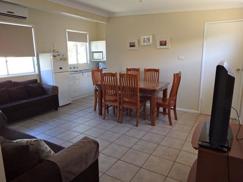 Lazy Lobster Holiday Units & Chalets - Maitland Accommodation 23