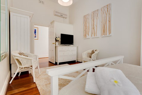 Cottesloe Beach House I - Maitland Accommodation 13