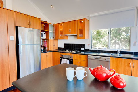 Cottesloe Beach House I - Maitland Accommodation 6