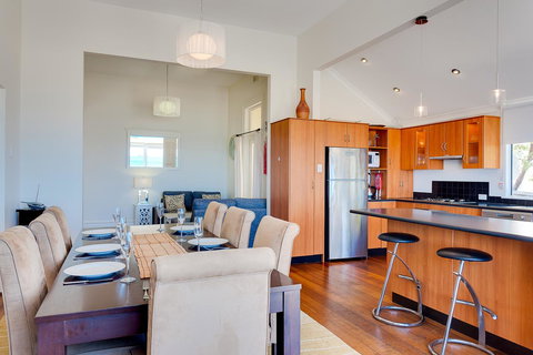 Cottesloe Beach House I - Maitland Accommodation 19