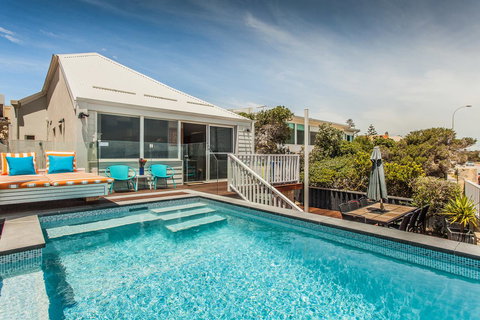 Cottesloe Beach House I - Maitland Accommodation 0