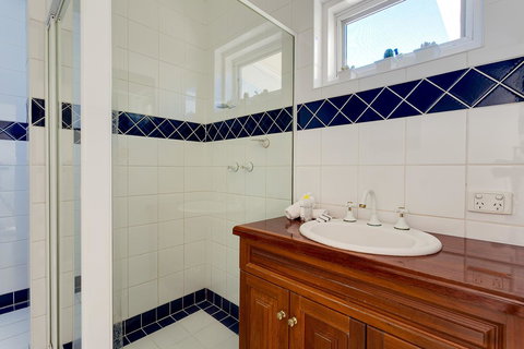 Cottesloe Beach House I - Maitland Accommodation 16