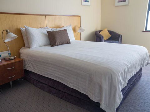 Ocean Beach Hotel - Maitland Accommodation 0