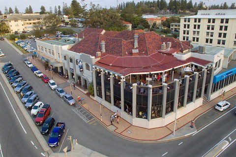 Ocean Beach Hotel - Maitland Accommodation 3