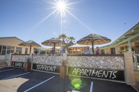 Shark Bay Seafront Apartments - Maitland Accommodation 20